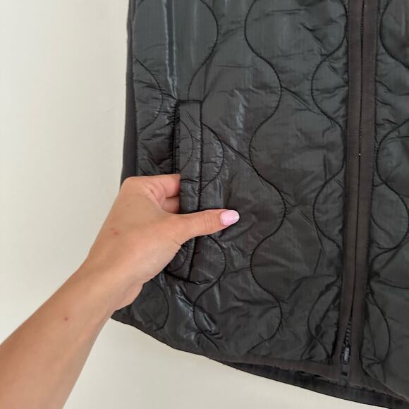 J. Crew Primaloft Filled Quilted Zip Up Puffer Vest Black XS - Picture 5 of 9